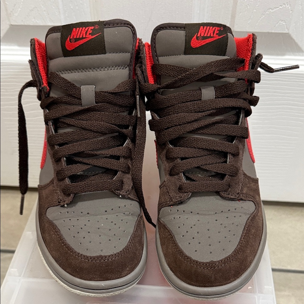 Nike Dunk kid’s Brown and Orange High-Top Sneakers